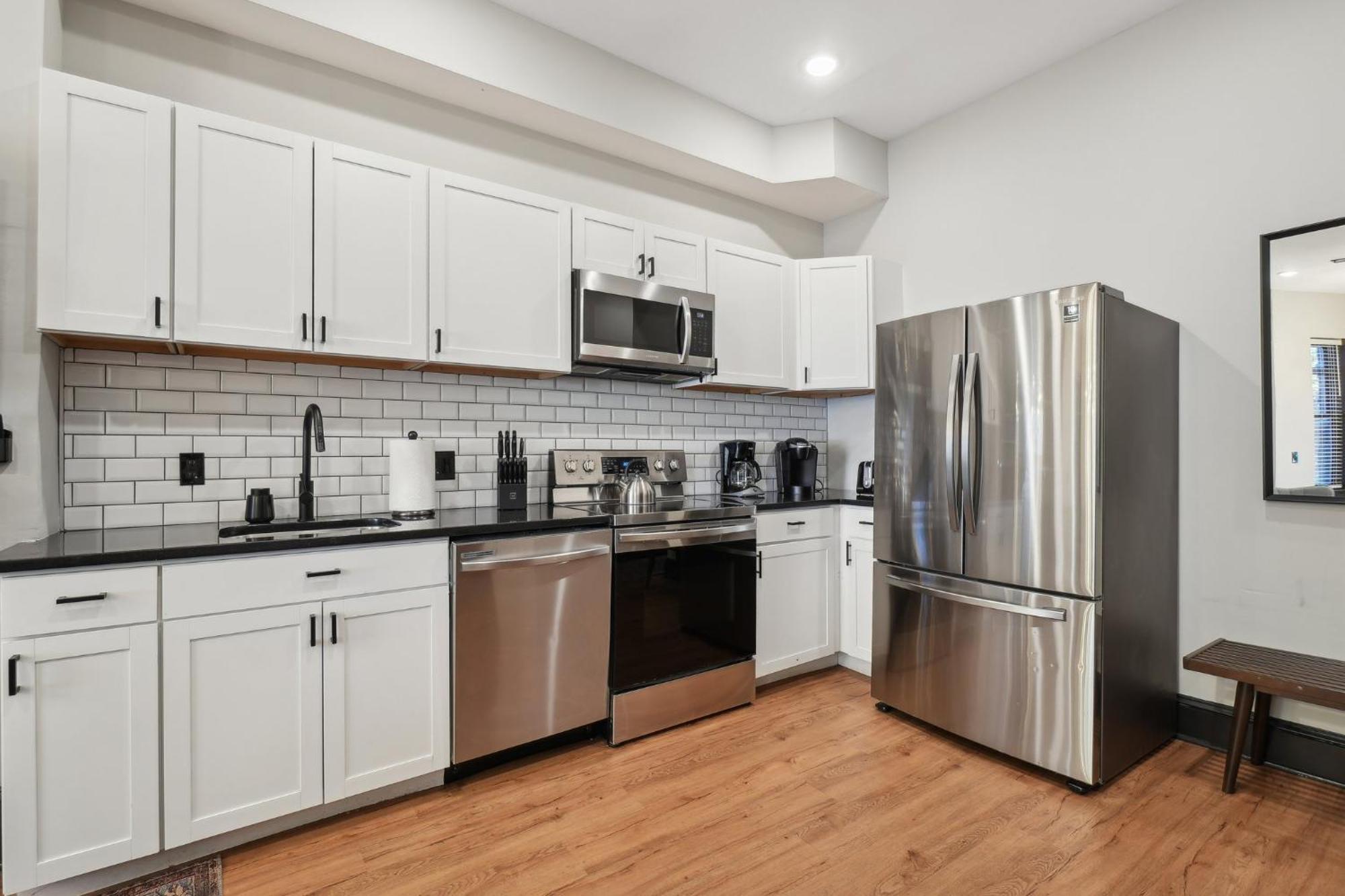 Apartment Spacious, Historic Logan Circle Rowhouse *